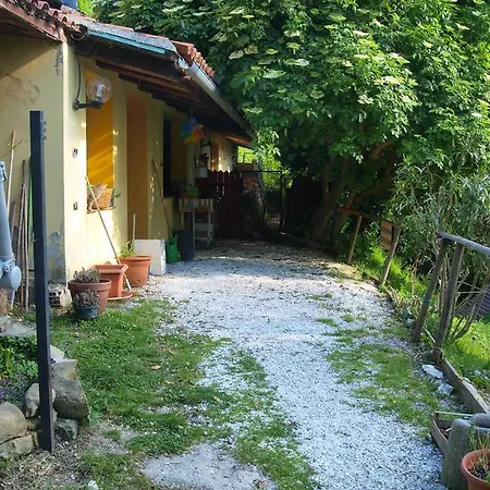 Becerca Vegan Alloggio per agriturismo Serra San Quirico